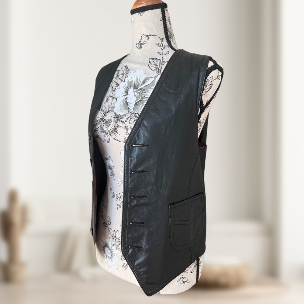 Vintage | Authentic Boutique of Leathers | Made in 🇨🇦 I Black Vest Size: Large